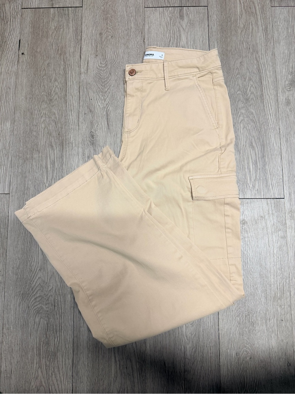 Sonoma Relaxed Wide-Leg Cargo Pants in Light Beige